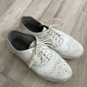 Cole haan zero grand casual shoes white leather